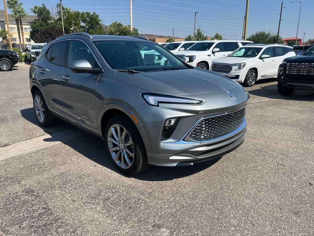 Used 2025 Buick Encore GX Avenir w/ Avenir Technology Package AWD/4WD image 3