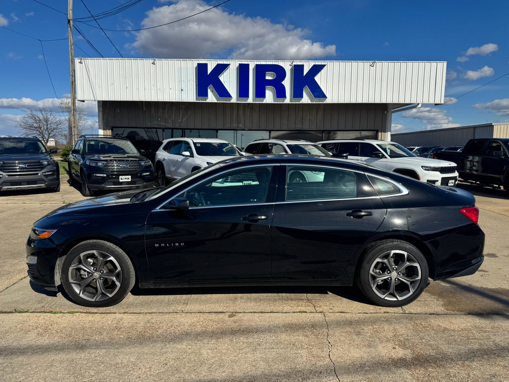 Used 2024 Chevrolet Malibu LT image 2