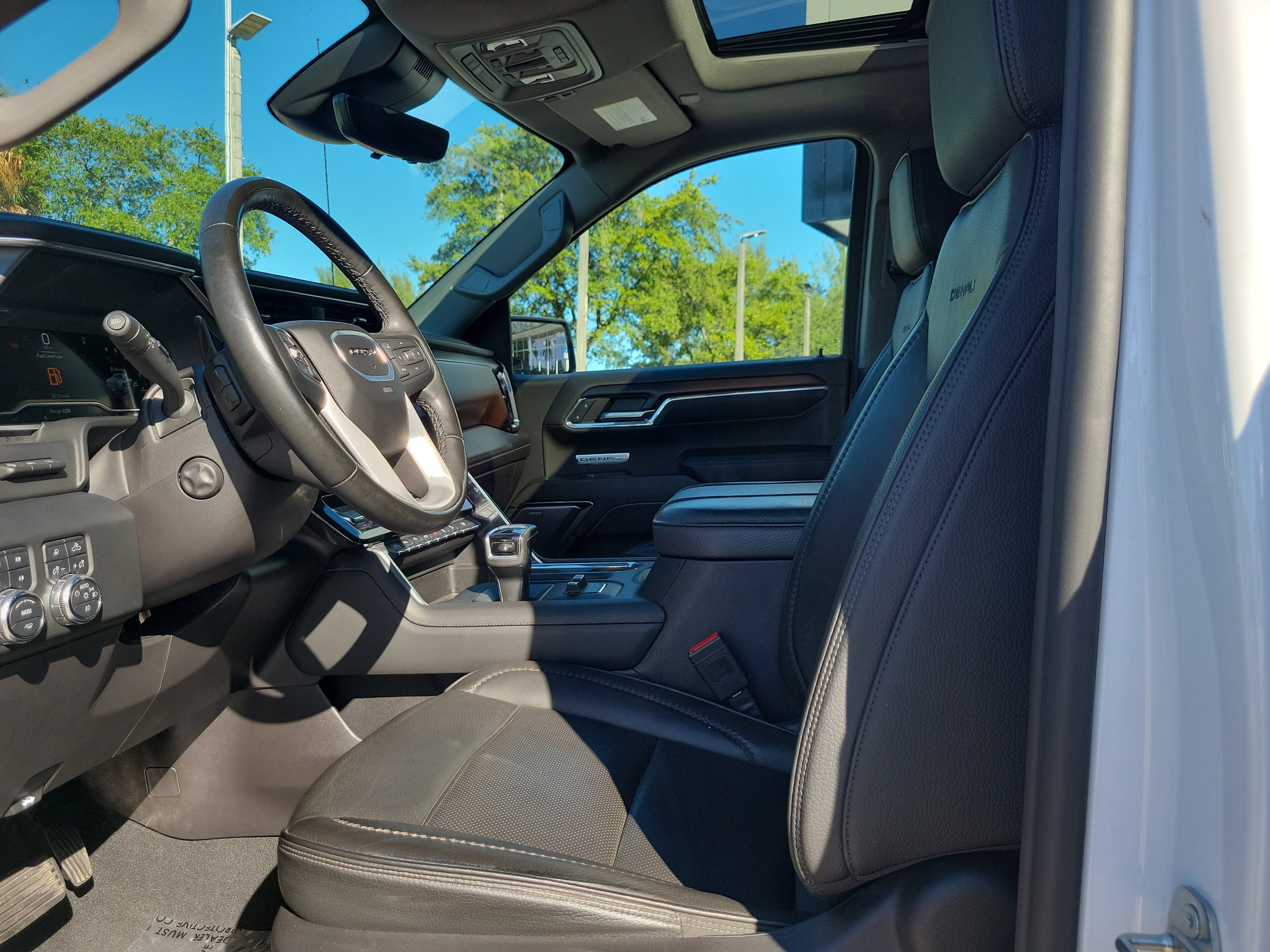 Used 2024 GMC Sierra 1500 Denali w/ Technology Package image 13