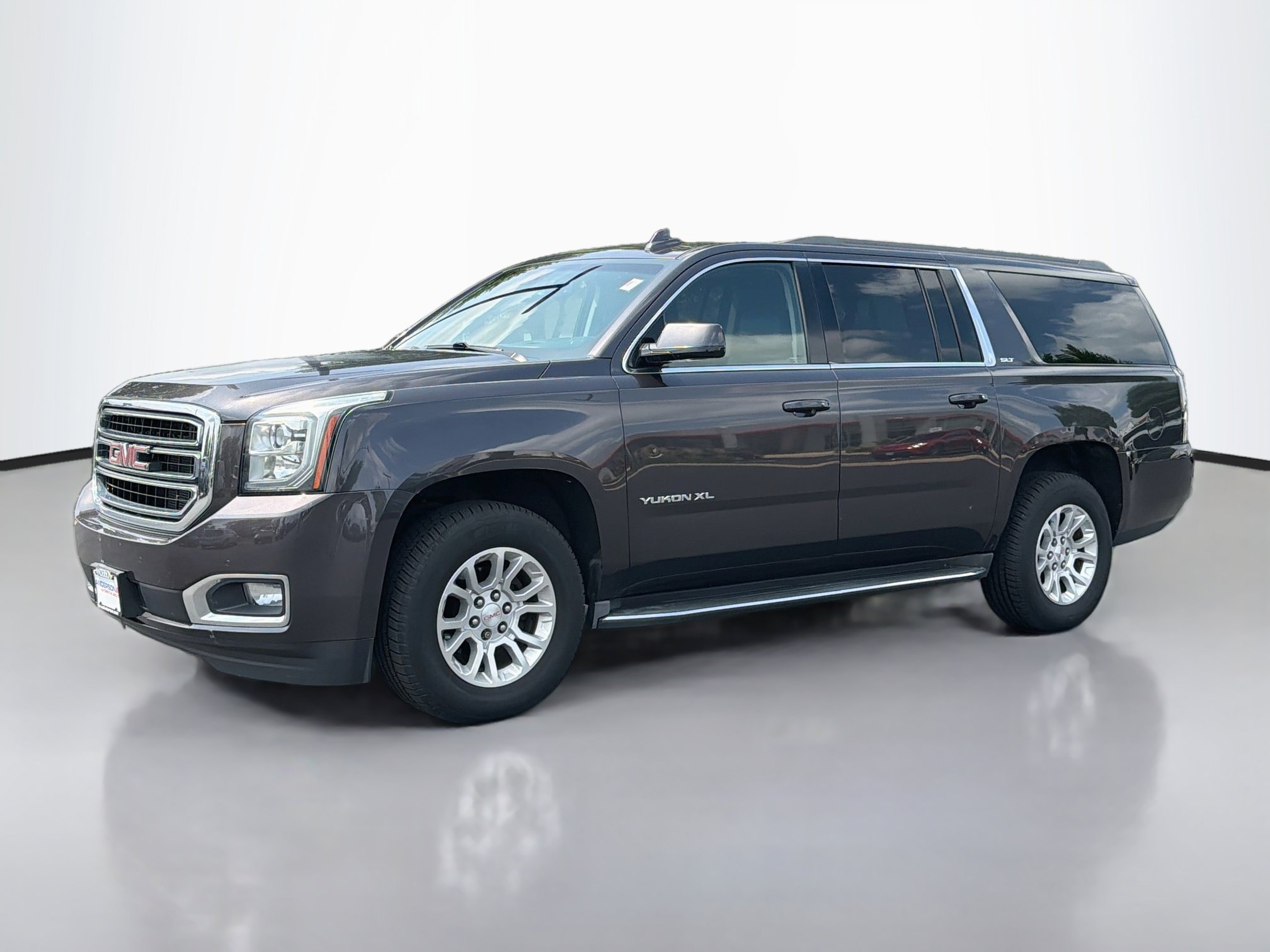 Used 2016 GMC Yukon XL SLT w/ Open Road Package AWD/4WD image 3