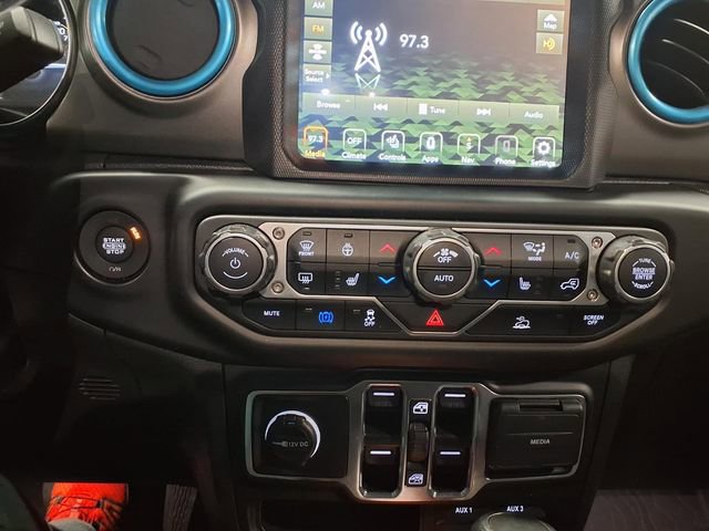 Used 2023 Jeep Wrangler Unlimited w/ Sun & Screen Package AWD/4WD image 25