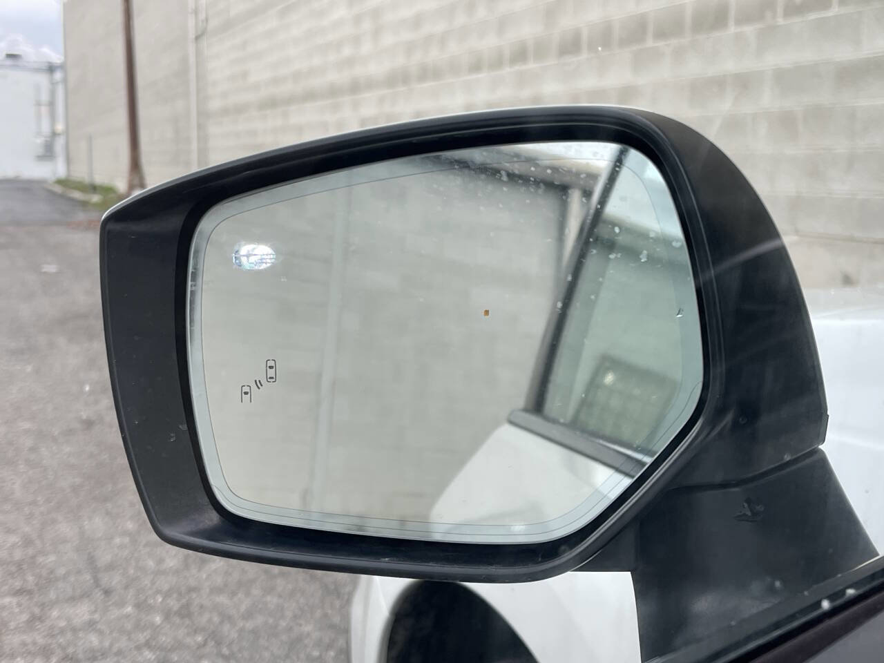 Used 2017 Subaru Outback 3.6R Limited image 8