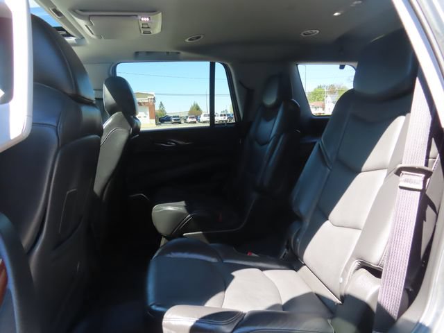 Used 2020 Cadillac Escalade Premium Luxury AWD/4WD image 23