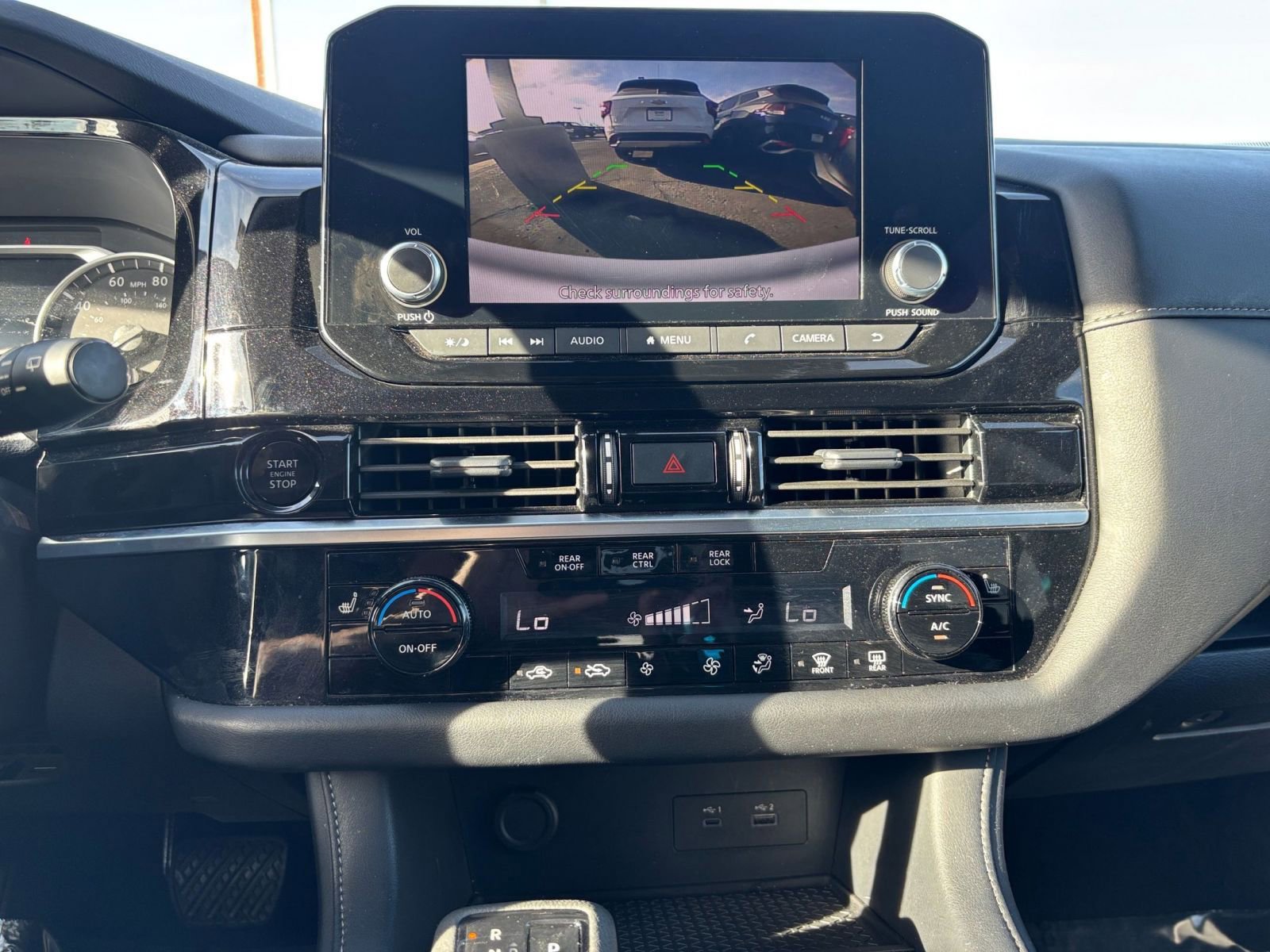 Used 2025 Nissan Pathfinder SV FWD image 17