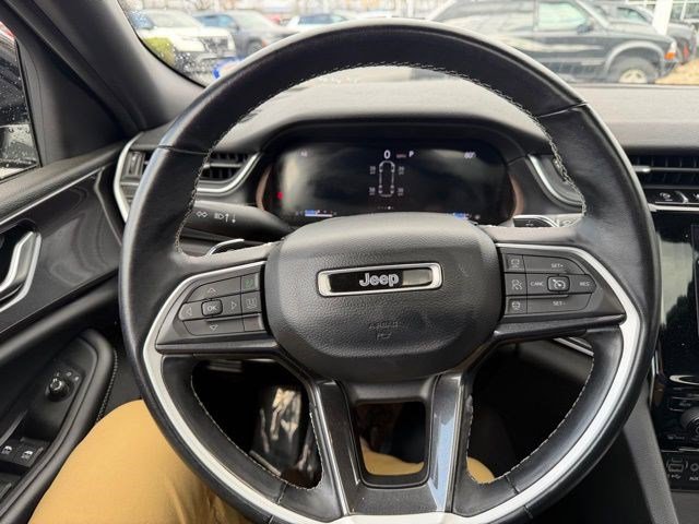 Used 2022 Jeep Grand Cherokee L Laredo image 4