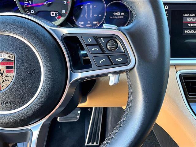 Used 2018 Porsche Panamera 4S image 21