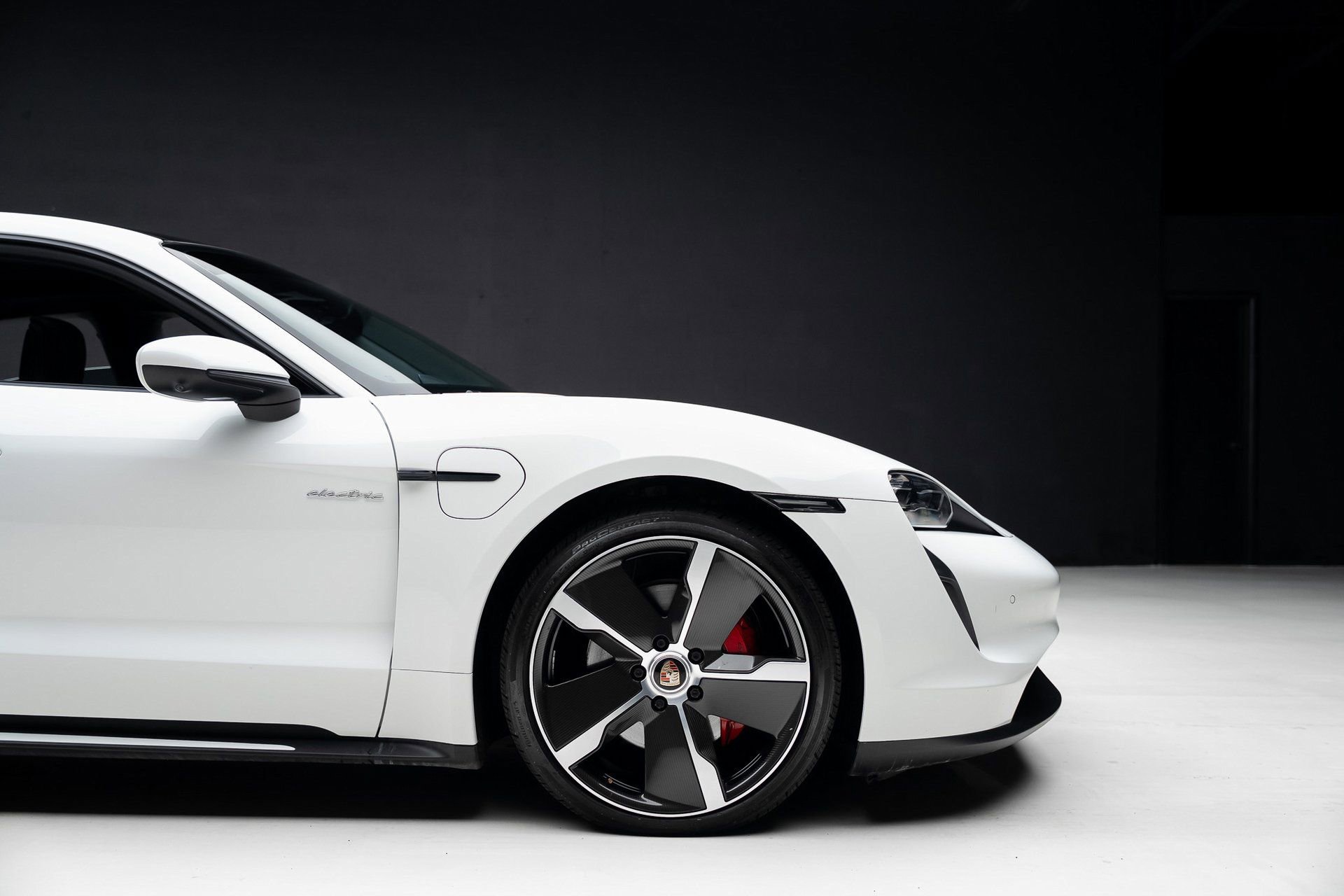 Used 2022 Porsche Taycan image 36