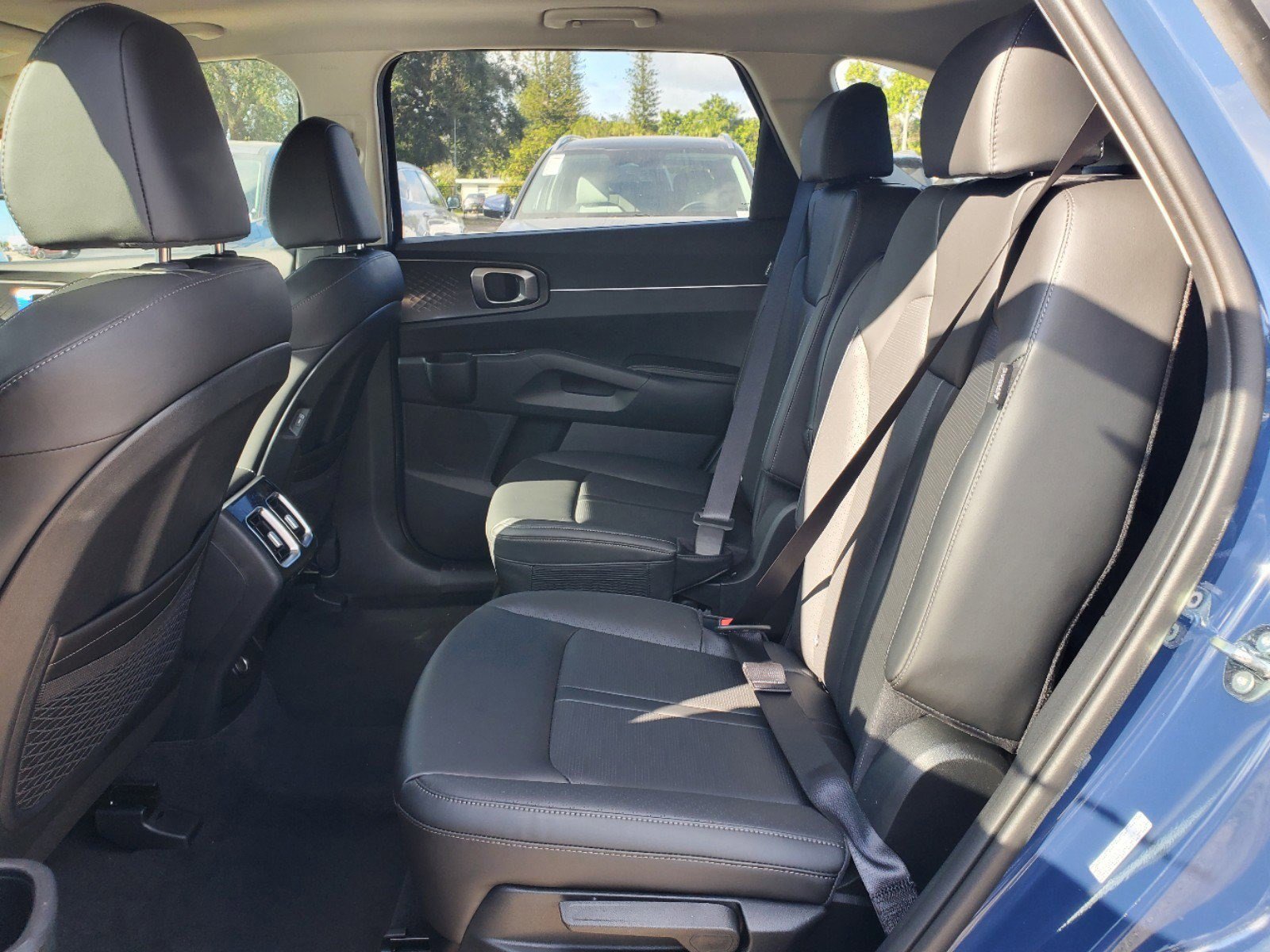 New 2025 Kia Sorento EX w/ Panoramic Sunroof Package image 7