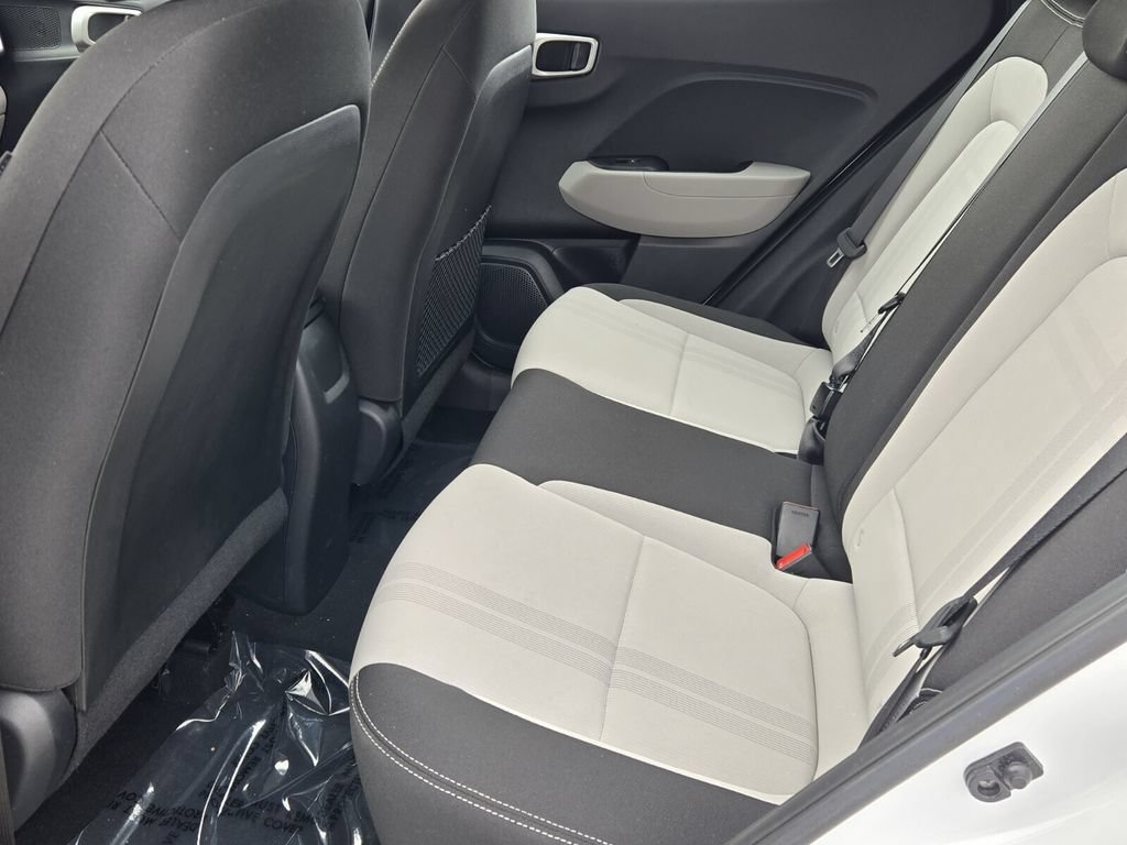 Certified 2023 Hyundai Venue SEL FWD image 11