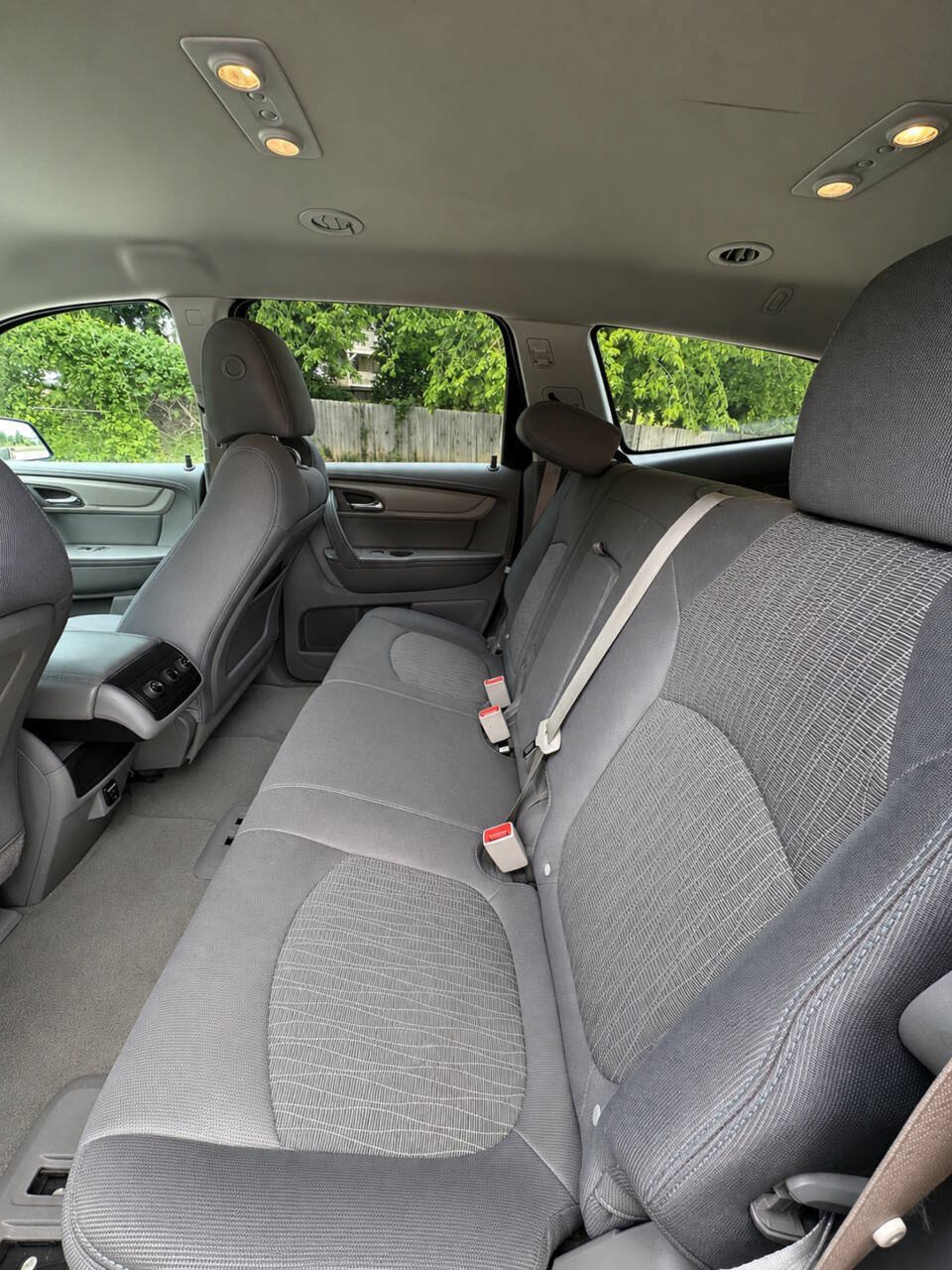 Used 2016 Chevrolet Traverse LS FWD image 14