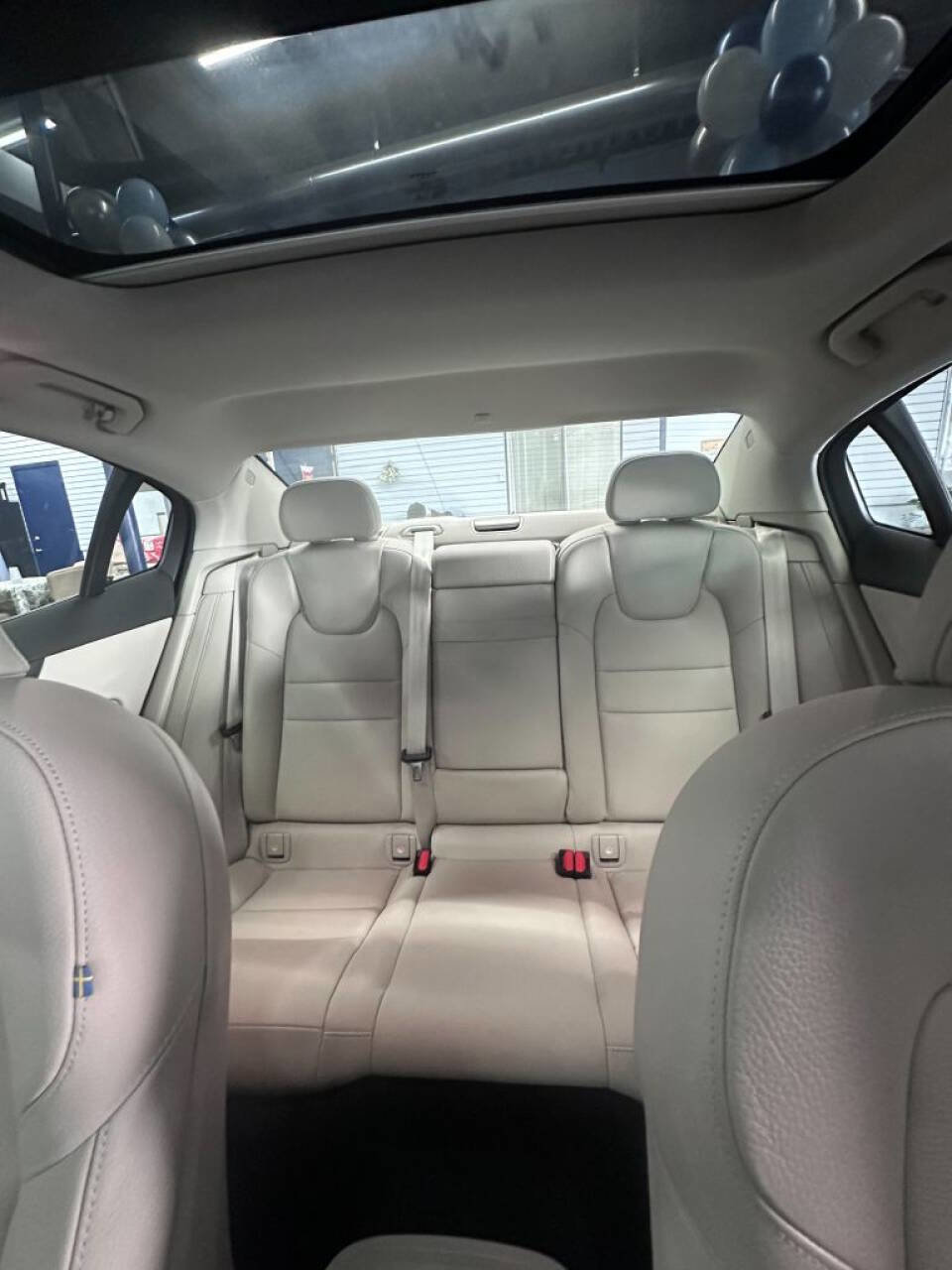 Used 2020 Volvo S60 T5 Momentum image 6