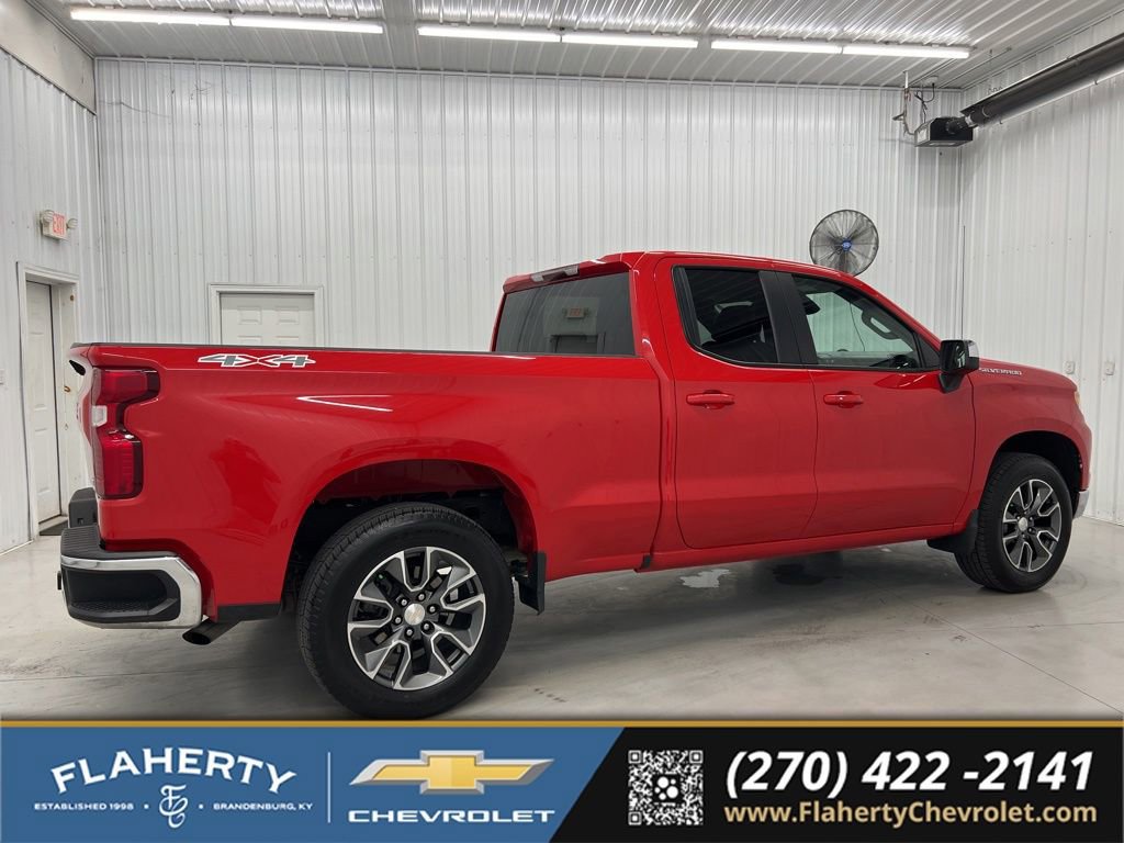 Used 2023 Chevrolet Silverado 1500 LT AWD/4WD image 2