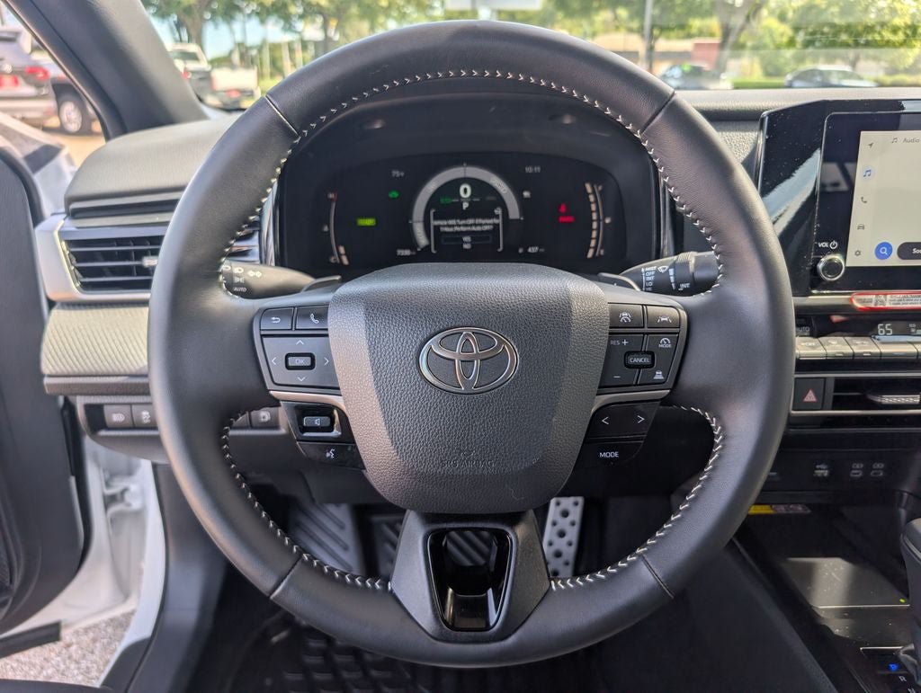 Used 2026 Toyota Camry SE FWD image 14
