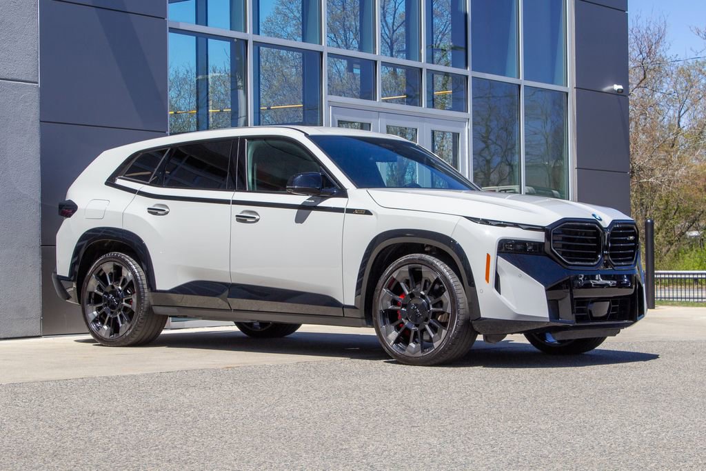 Used 2025 BMW XM AWD/4WD image 3