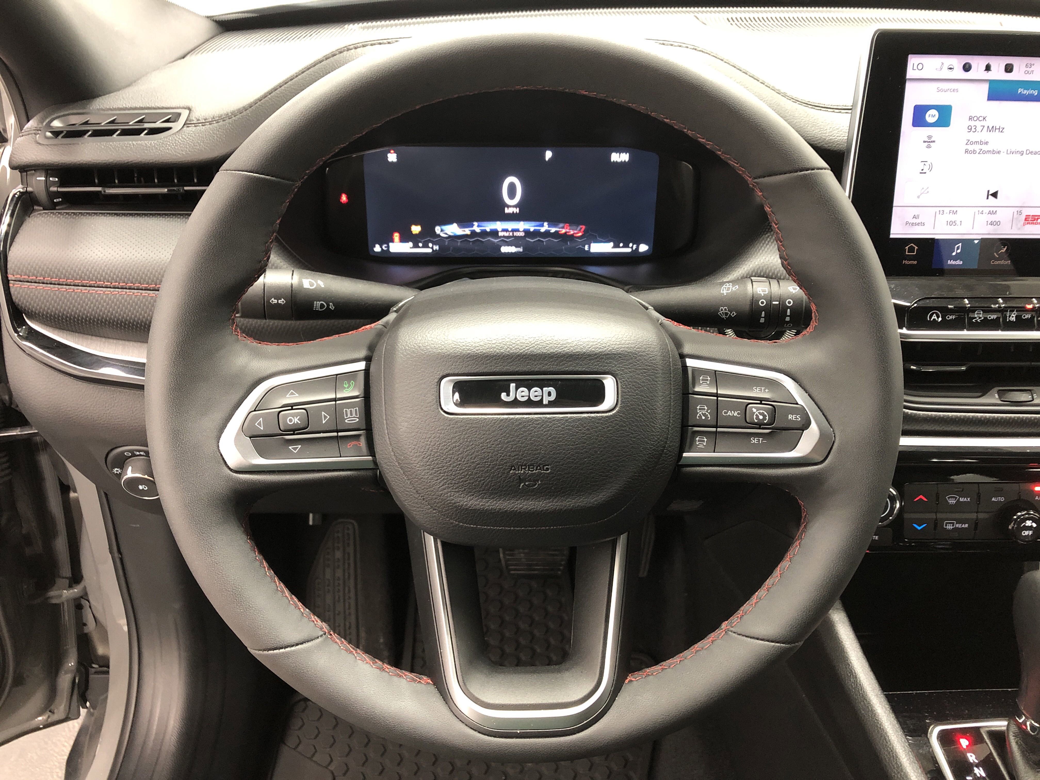 Used 2023 Jeep Compass Trailhawk w/ Trailhawk Elite Group AWD/4WD image 12