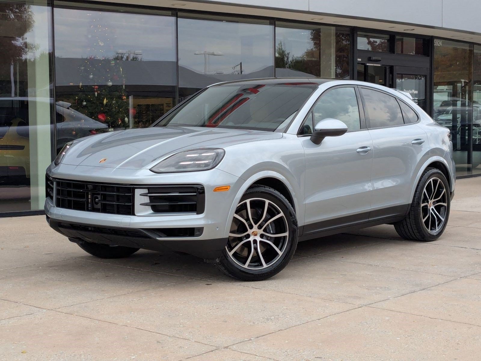 Certified 2026 Porsche Cayenne Coupe AWD/4WD image 1