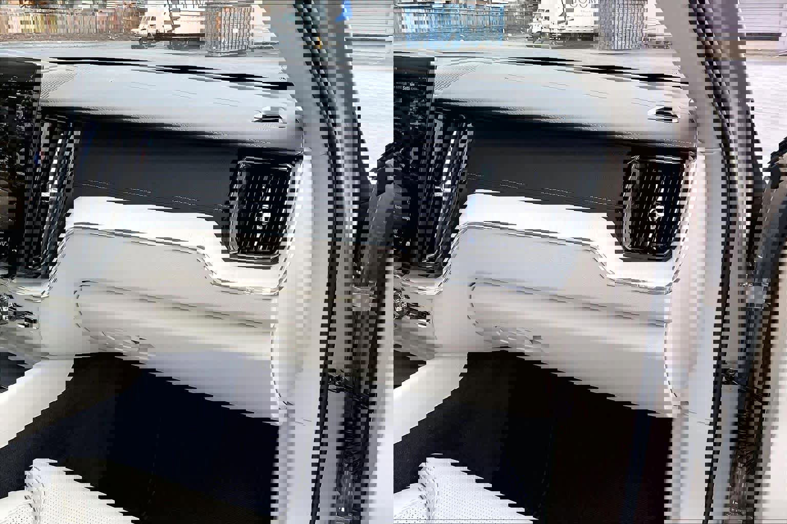 Used 2026 Volvo XC60 T8 Ultra w/ Protection Package Premier image 19