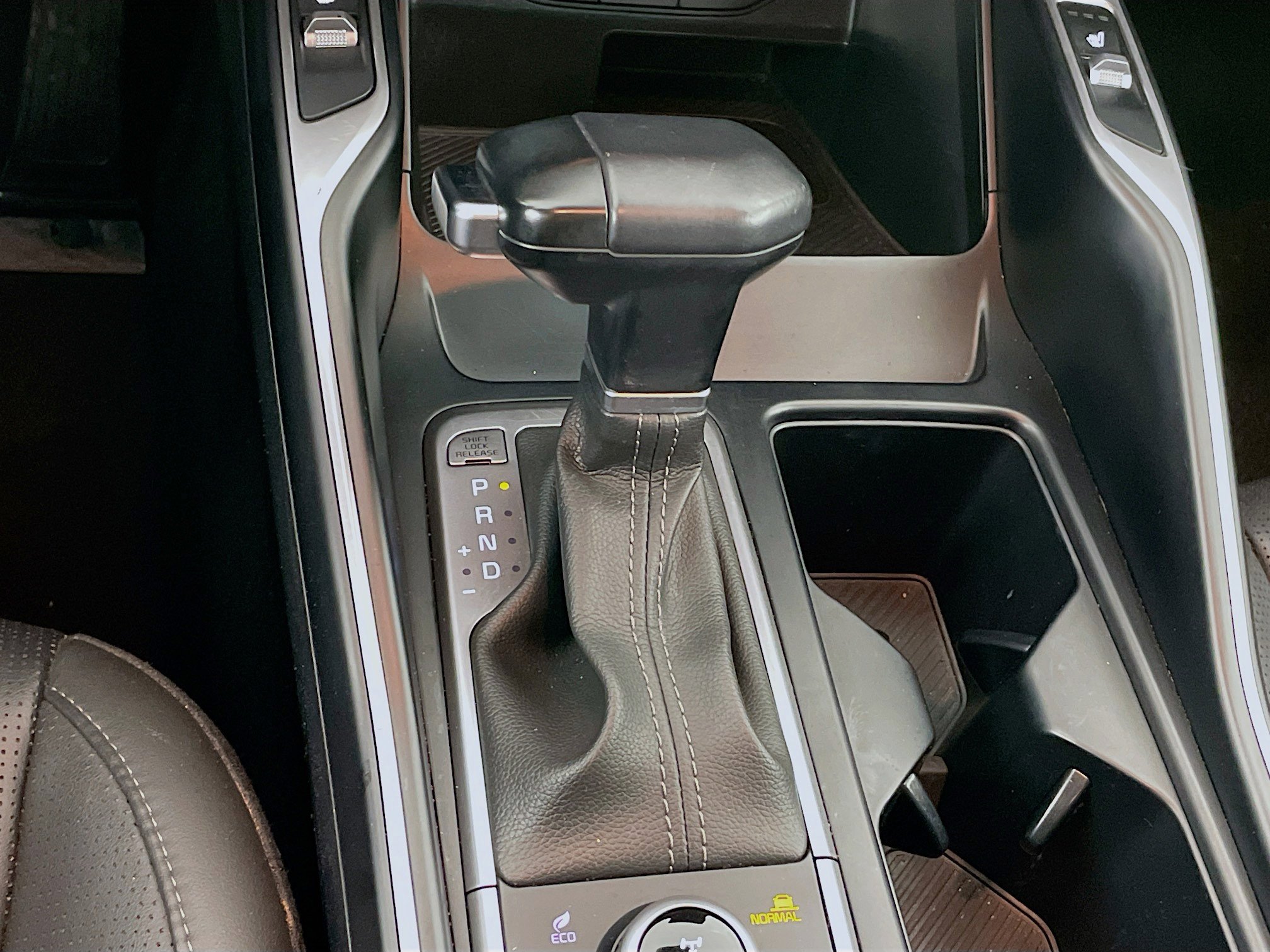 Used 2024 Kia Sorento S image 25