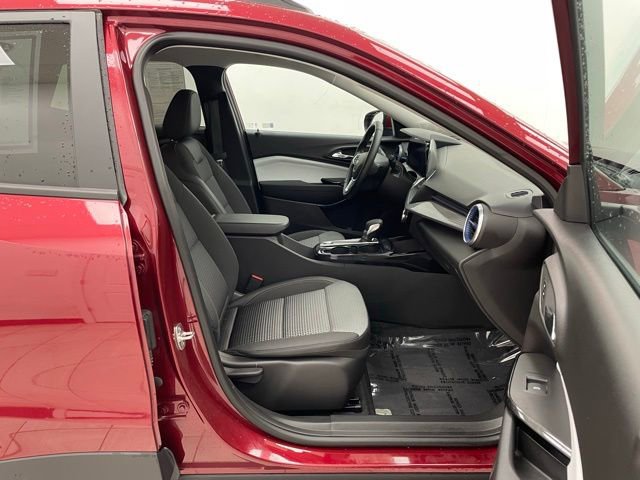 Used 2024 Chevrolet Trax LT w/ Driver Confidence Package image 12