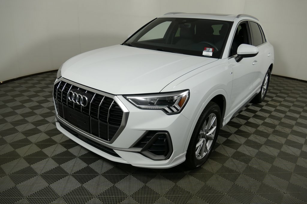 Used 2023 Audi Q3 2.0T Premium Plus w/ Premium Plus Package image 7