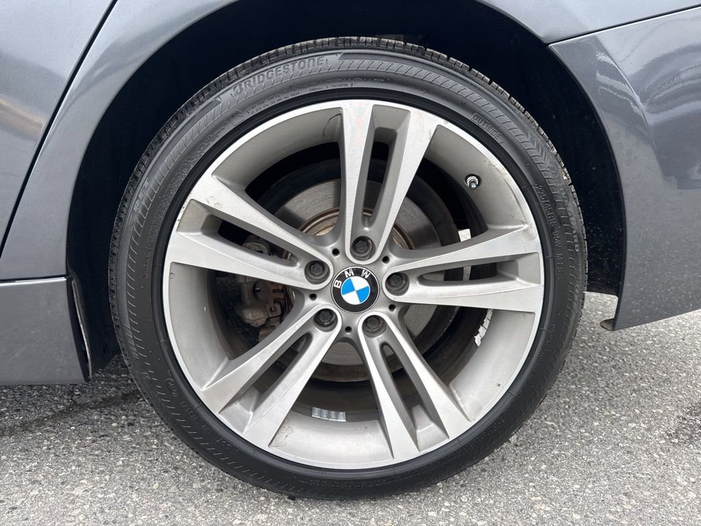 Used 2018 BMW 330i xDrive Sedan w/ Convenience Package AWD/4WD image 31