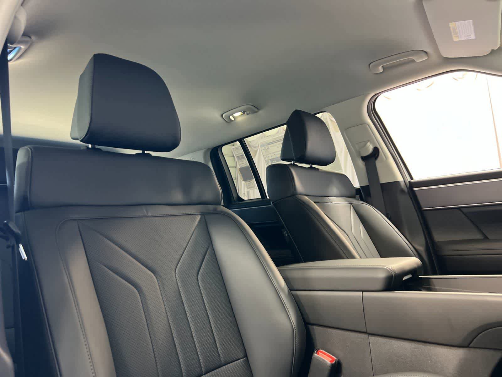 New 2025 Hyundai Santa Fe SEL FWD image 17