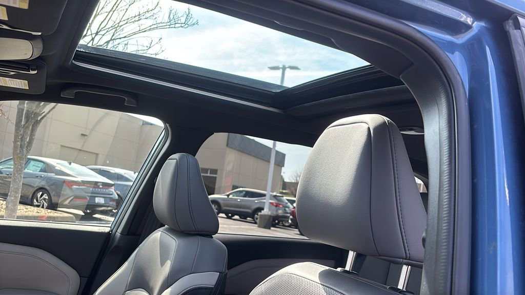 Used 2025 Subaru Forester Limited image 24