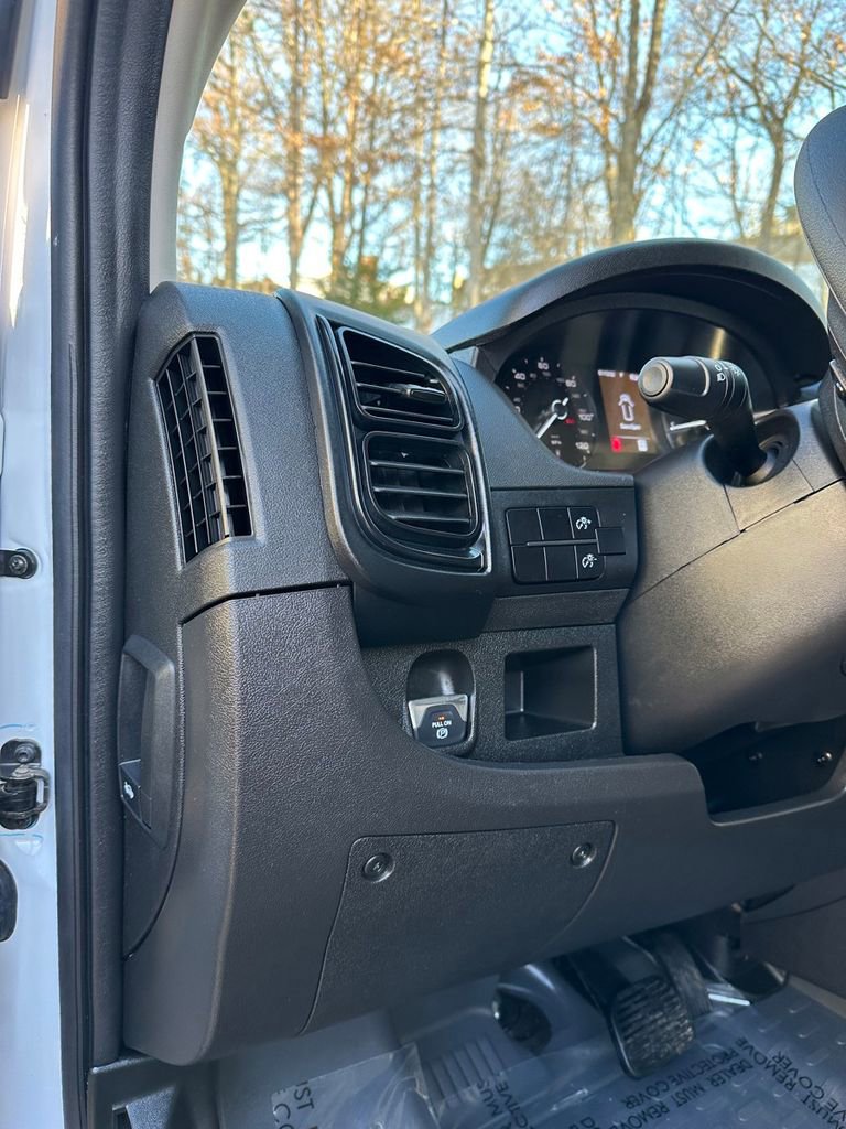 Used 2023 RAM ProMaster 2500 image 12