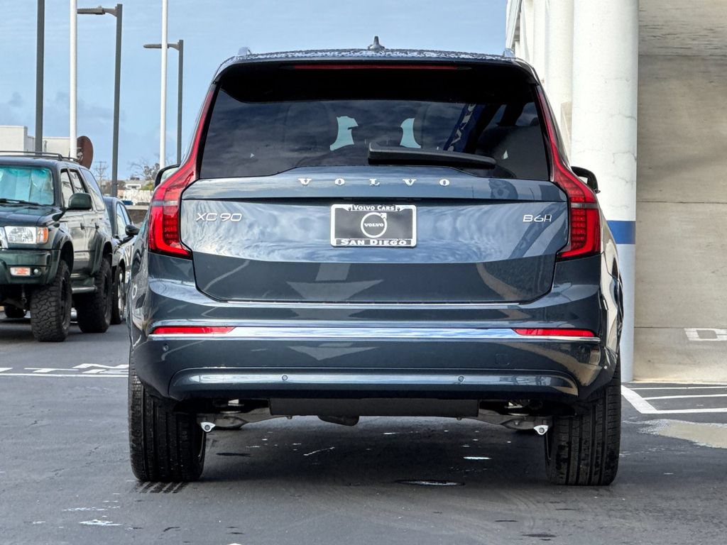 New 2026 Volvo XC90 B6 Plus w/ Protection Package Premier AWD/4WD image 4