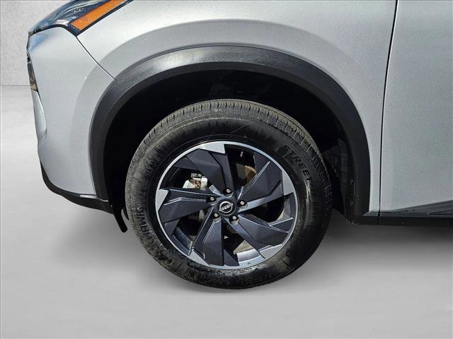 Used 2024 Nissan Rogue SV image 22