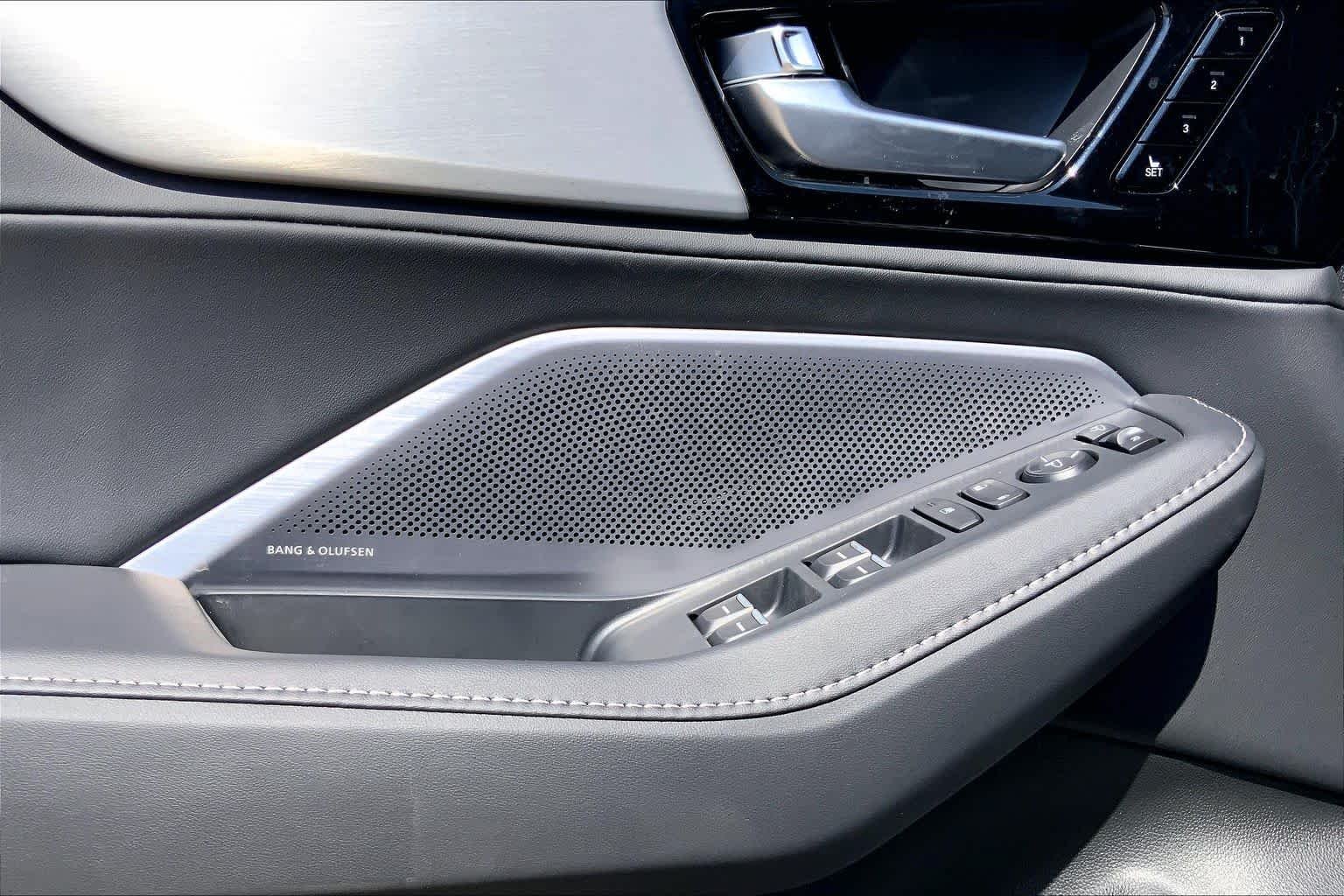New 2026 Acura MDX w/ Technology Package FWD image 18