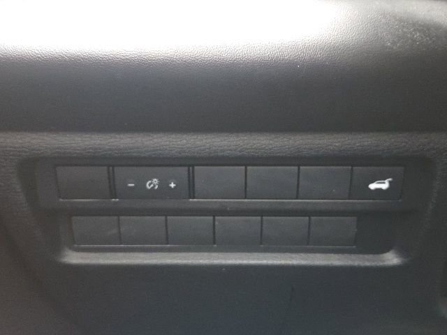 Used 2022 Mitsubishi Outlander SE image 28