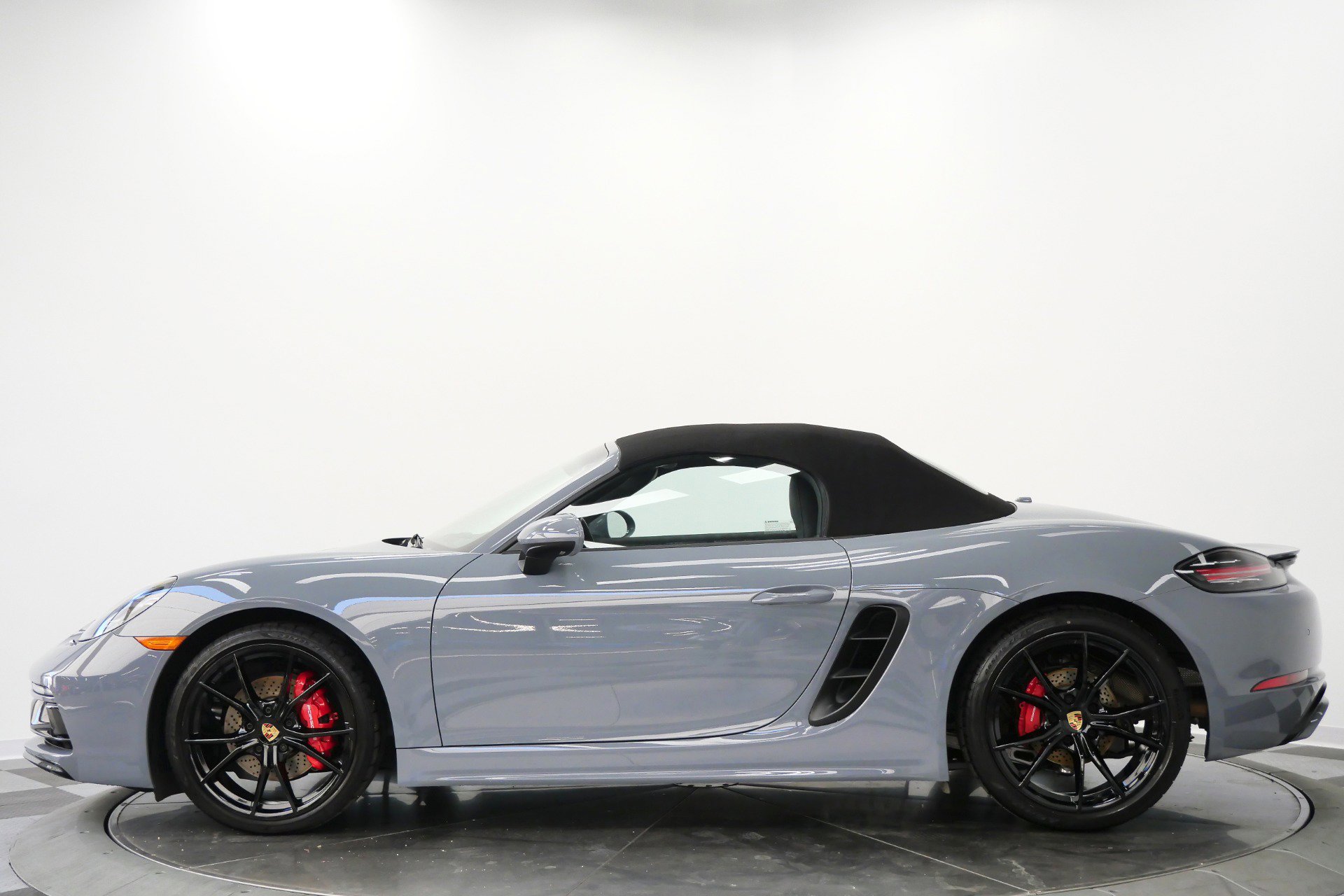 Used 2024 Porsche 718 Boxster S RWD image 6