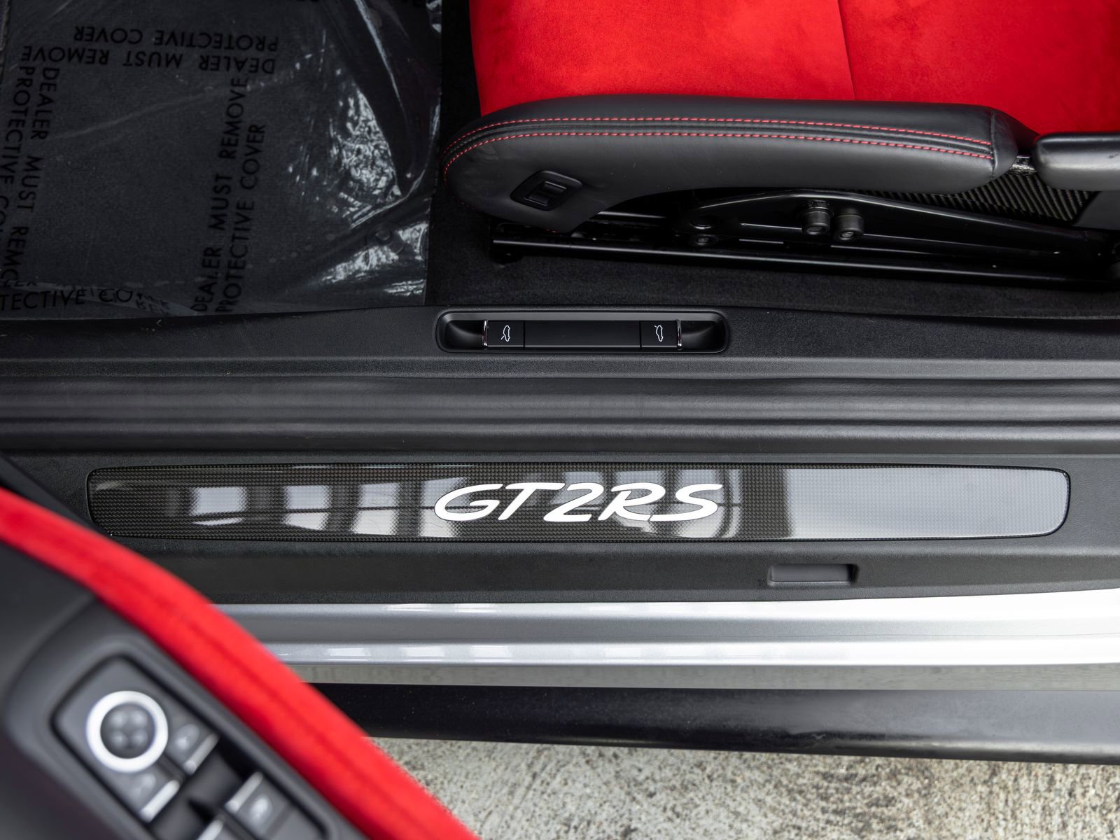 Certified 2018 Porsche 911 GT2 RS RWD image 32