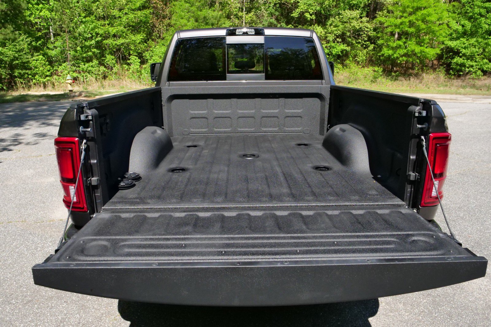 Used 2025 RAM 3500 Big Horn AWD/4WD image 32