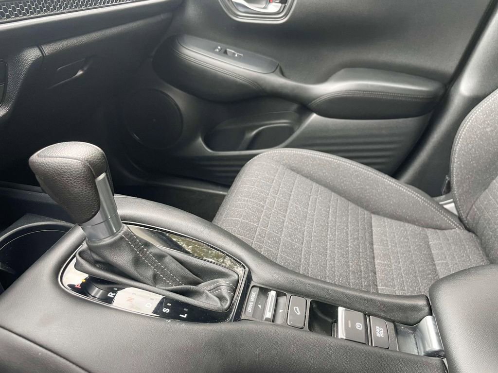 Certified 2023 Honda HR-V LX image 30