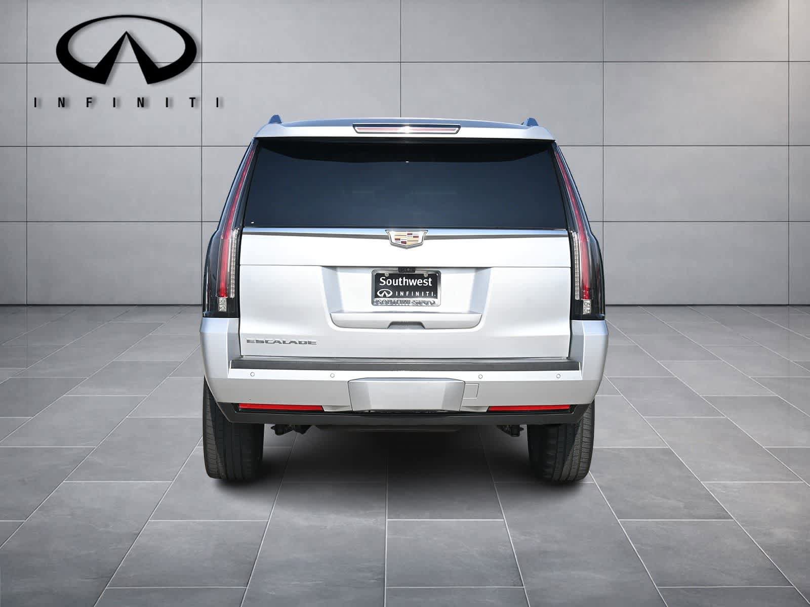 Used 2019 Cadillac Escalade ESV Luxury AWD/4WD image 6