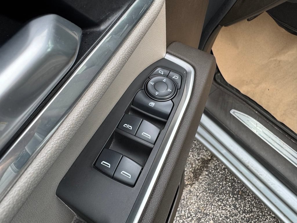 Used 2025 Chevrolet Silverado 1500 LT AWD/4WD image 10