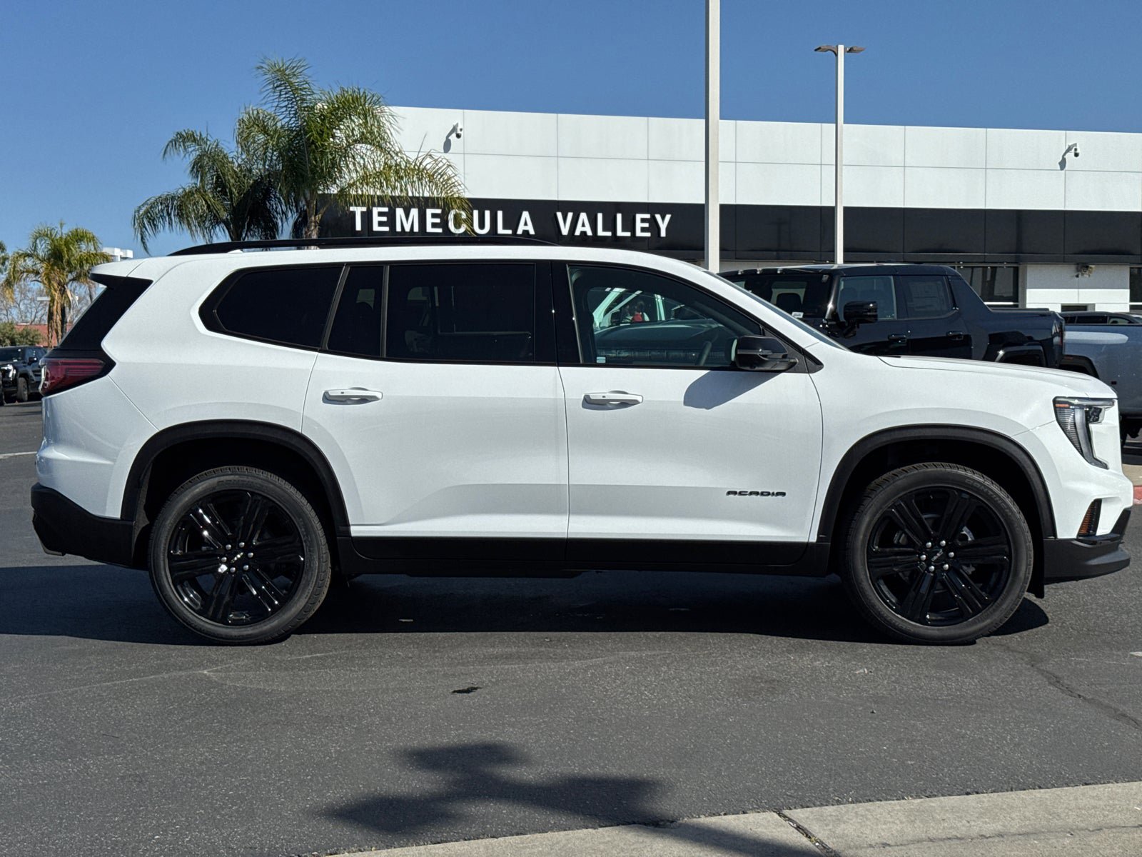 Used 2026 GMC Acadia Elevation w/ Black Edition image 7