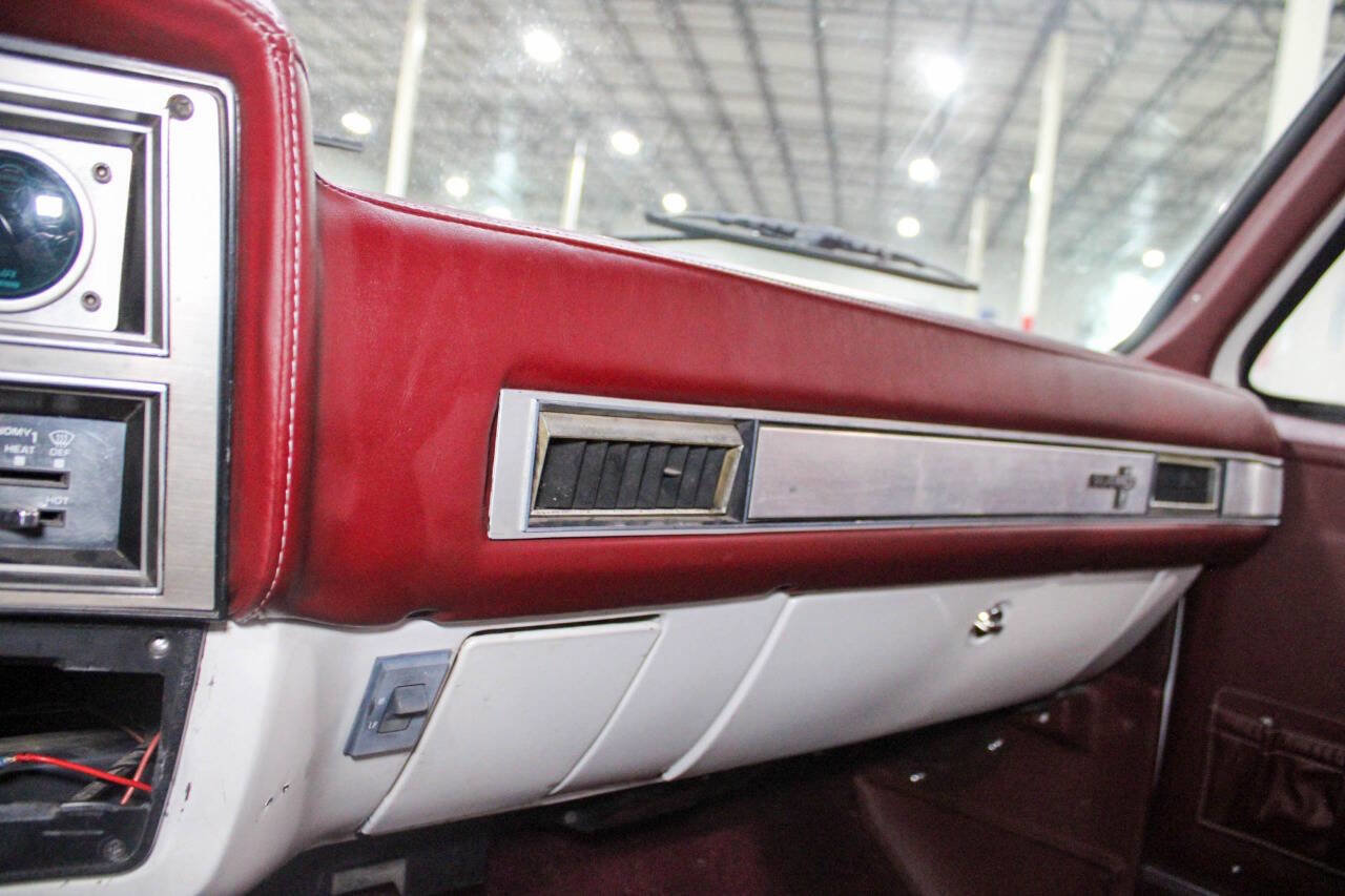 Used 1988 Chevrolet Silverado 3500 2WD Crew Cab image 14