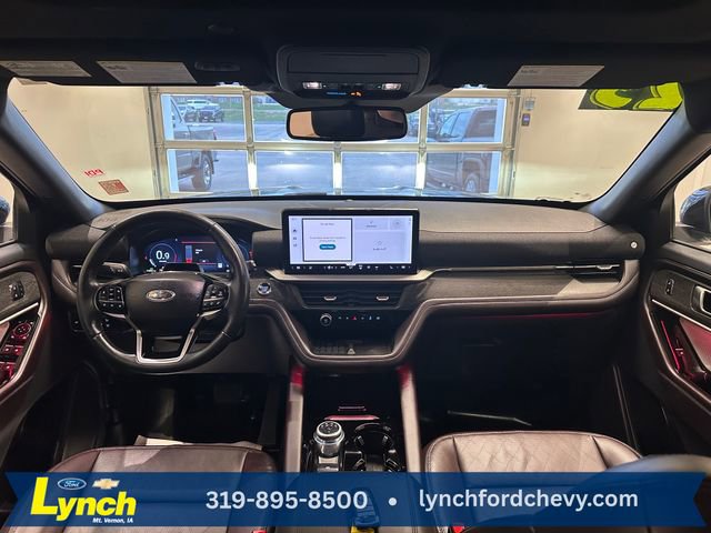 Certified 2025 Ford Explorer Platinum AWD/4WD image 10