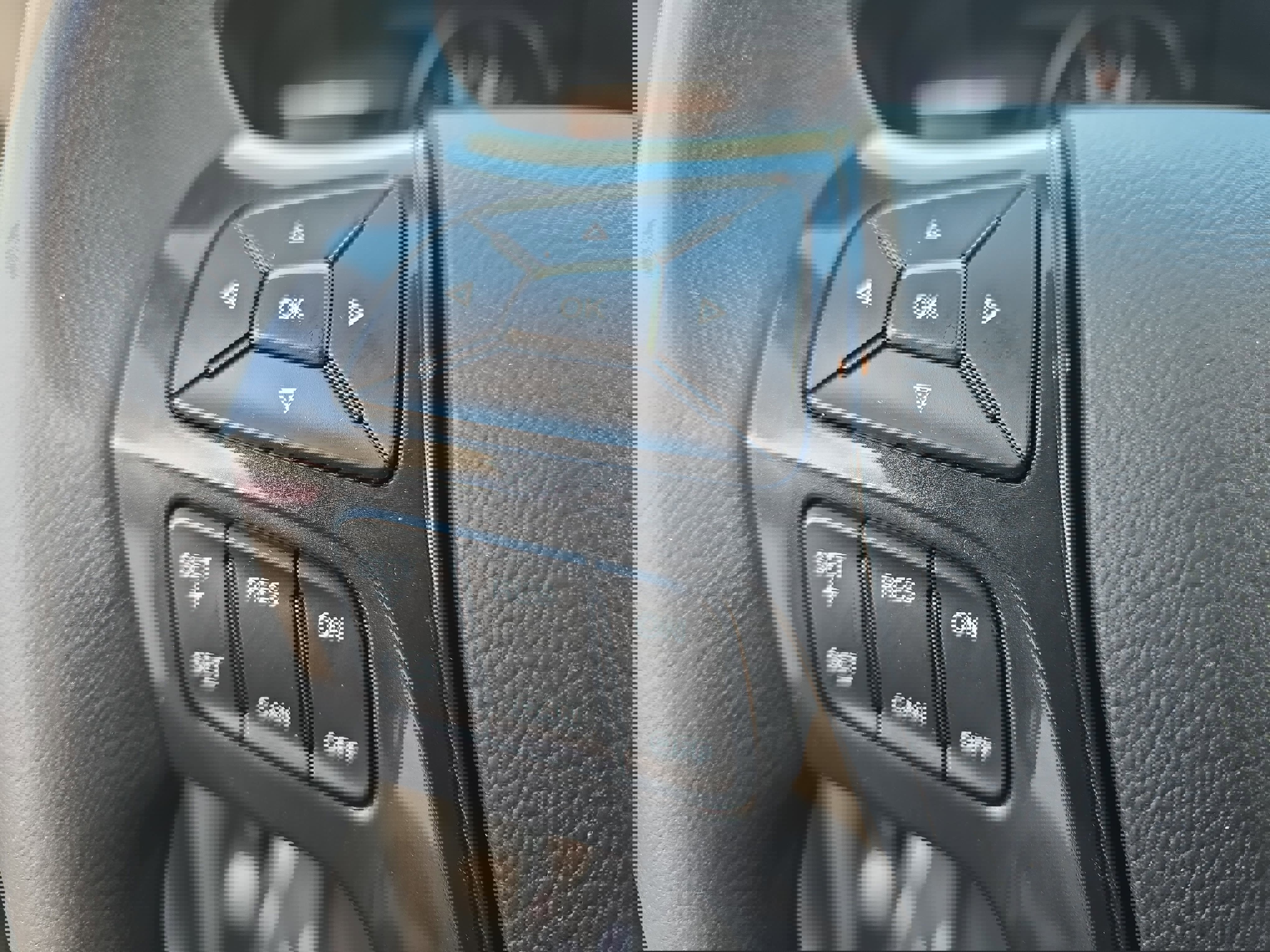 Used 2018 Ford Explorer XLT w/ Equipment Group 202A image 19