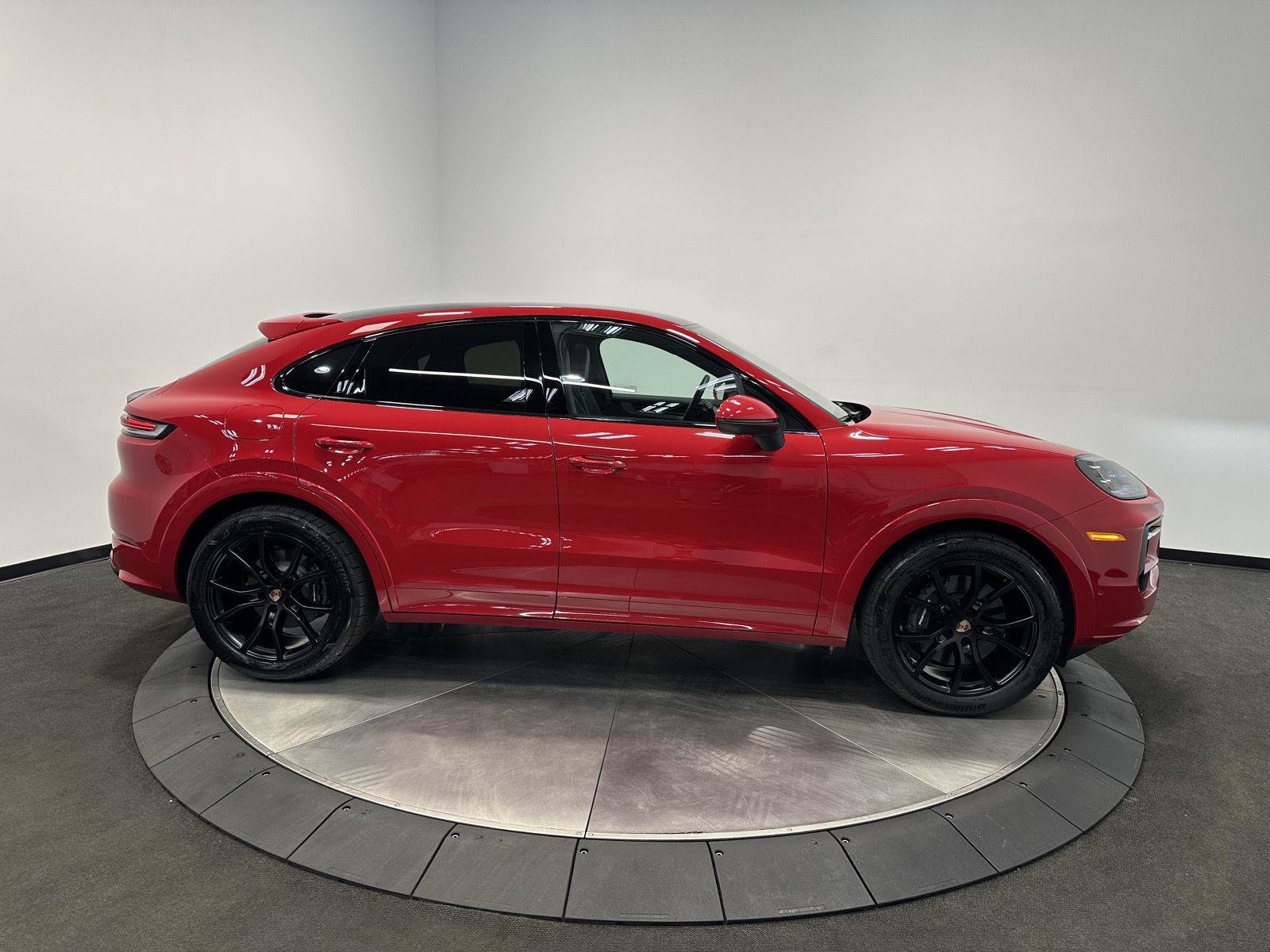 Certified 2026 Porsche Cayenne Coupe AWD/4WD image 8