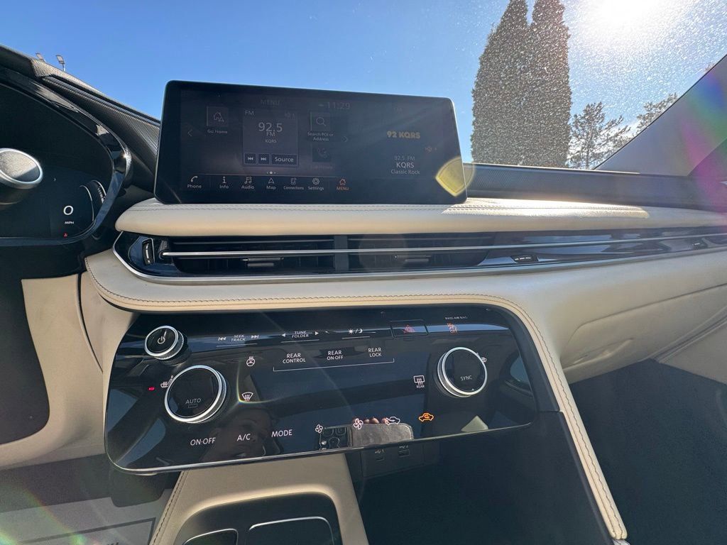 Used 2022 INFINITI QX60 Luxe image 25