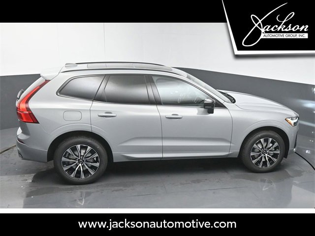 Used 2025 Volvo XC60 B5 Core w/ Climate Package image 48