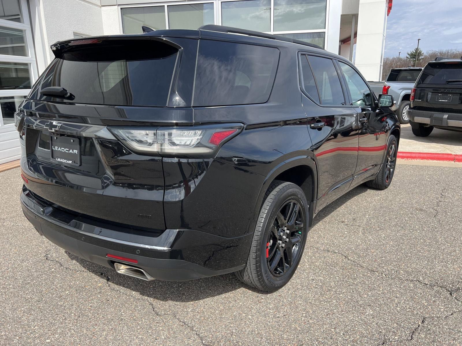 Used 2020 Chevrolet Traverse Premier w/ Redline Edition AWD/4WD image 21