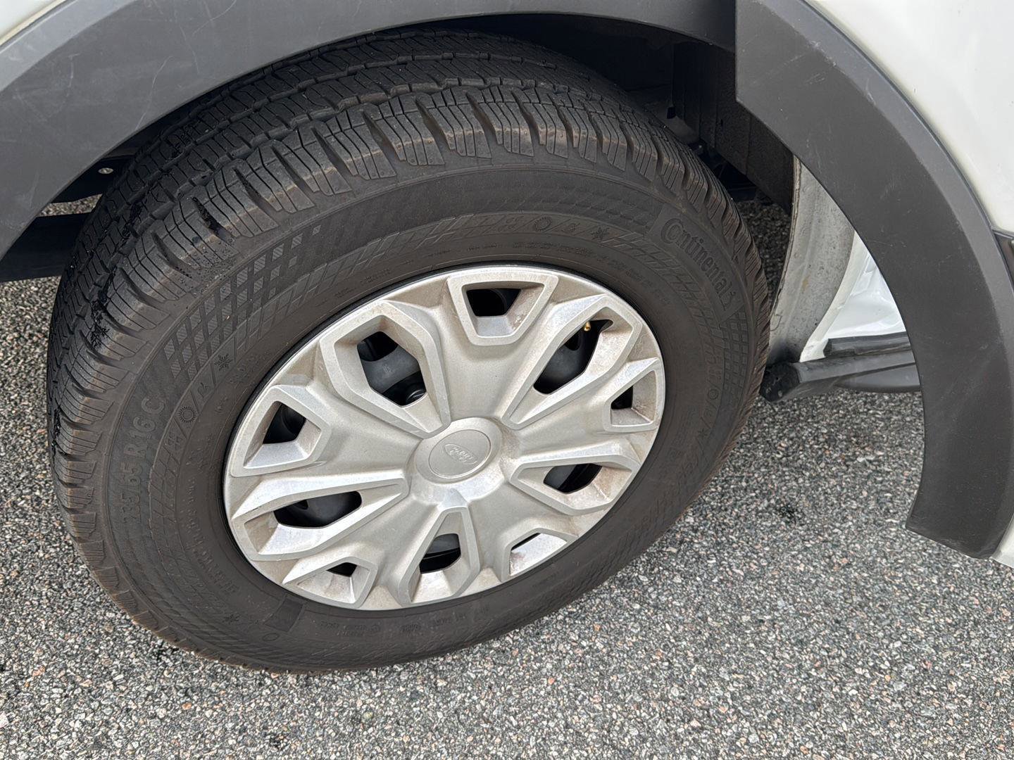 Used 2021 Ford Transit 350 XLT image 28