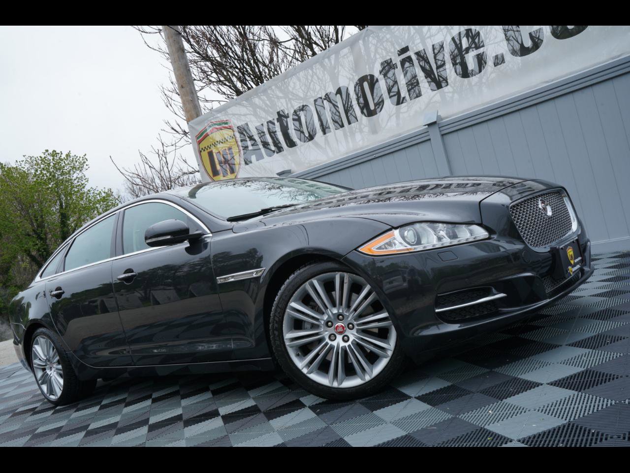 Used 2015 Jaguar XJ L Portfolio AWD/4WD image 1