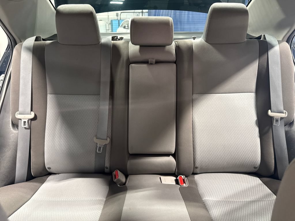 Used 2018 Toyota Corolla LE FWD image 33