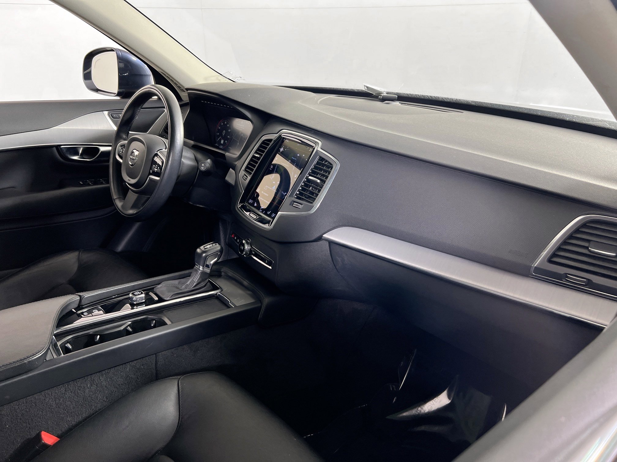 Used 2022 Volvo XC90 T5 Momentum w/ Climate Package image 28